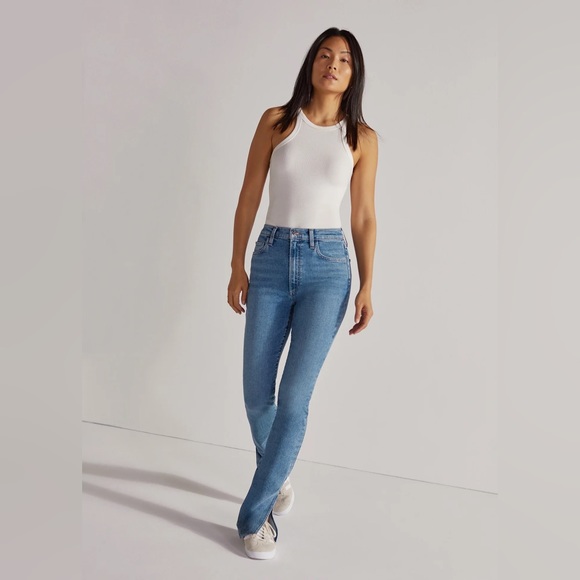 Favorite Daughter The Valentina Tower Super High Rise Cigarette Jeans in Laurel - Picture 3 of 16